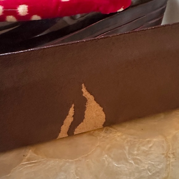 Vintage Red and Black Traditional Japanese Sandals, wooden and layered - Picture 7 of 12